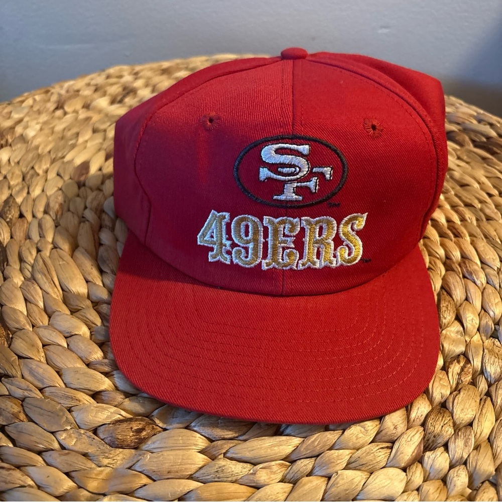 Vintage men’s STARTER San Francisco 49ers Red and Gold SnapBack Cap